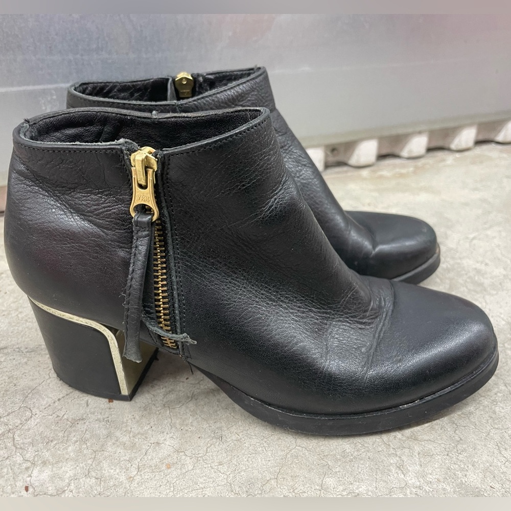 Eric Michael Women’s Black Booties Size 7